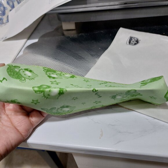 Small Thin Waterproof Material Happy Hello Kitty Lipstick Organizer Bag - Picture 4 of 9